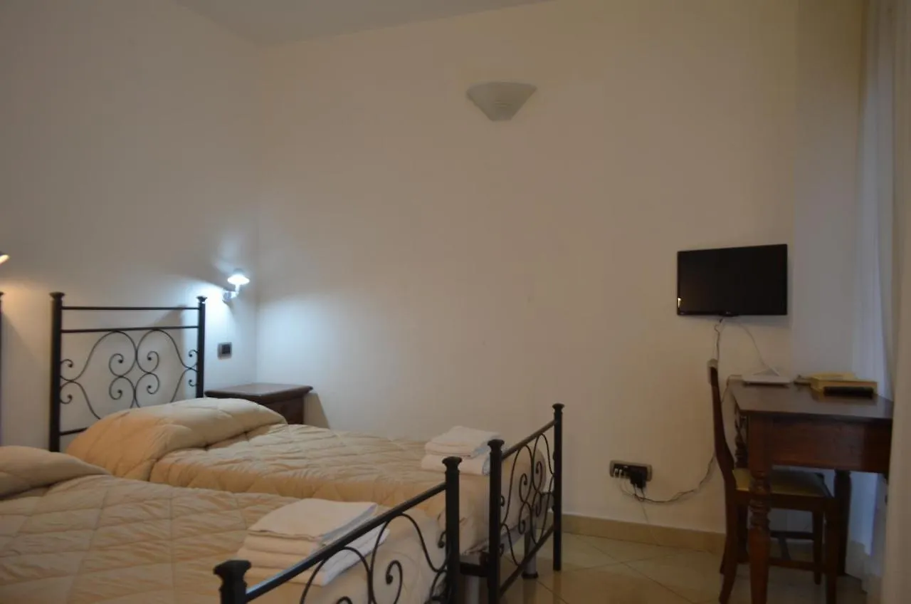 Casa Per Ferie Religiosa Figlie Di Nazareth Bed and Breakfast Pisa 0*,