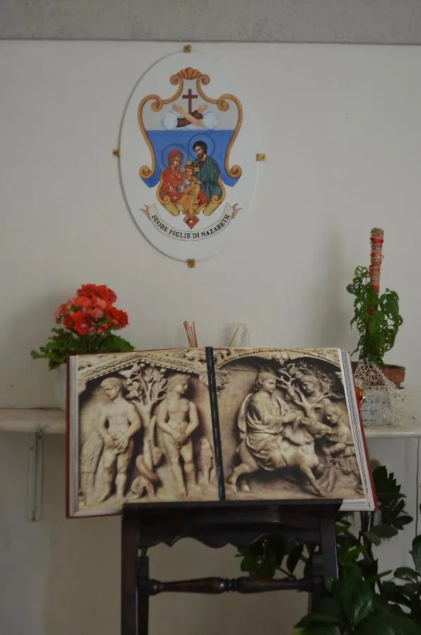 Casa Per Ferie Religiosa Figlie Di Nazareth Bed and Breakfast Pisa 0*,  Italië
