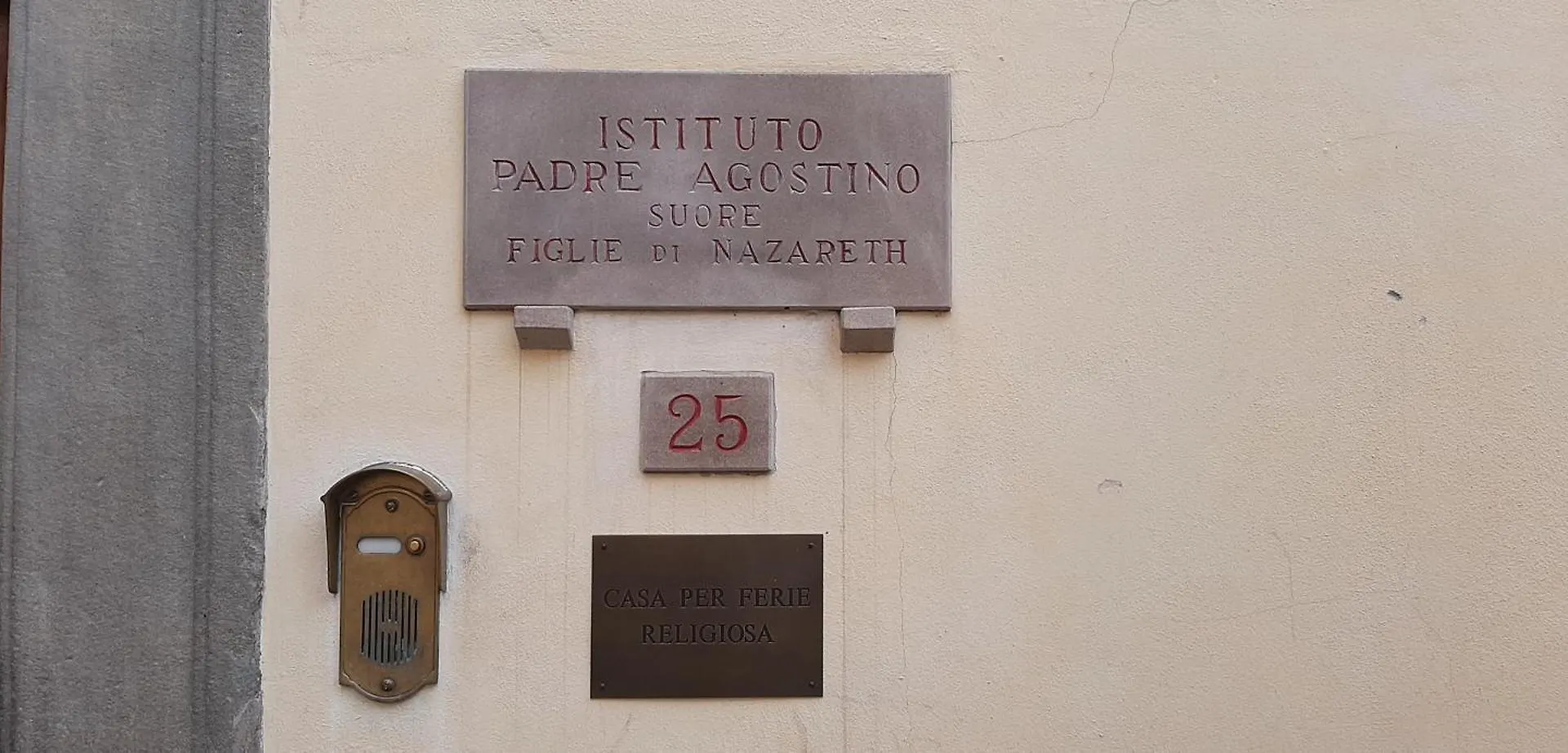 Bed & Breakfast Casa Per Ferie Religiosa Figlie Di Nazareth Bed and Breakfast Pisa Italië