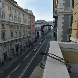 Check-inn Centro 3*, Генуя Италия