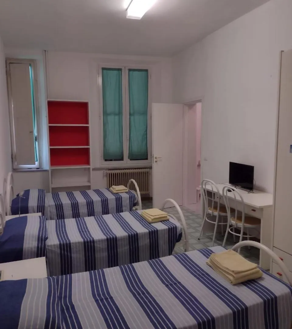 ピサ Casa Per Ferie Religiosa Figlie Di Nazareth Bed & Breakfast 0*,  イタリア